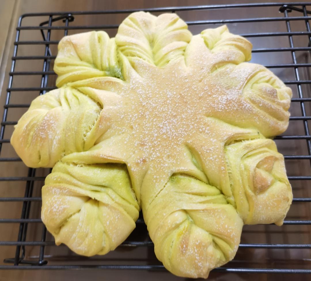 抹茶奶酥雪花面包