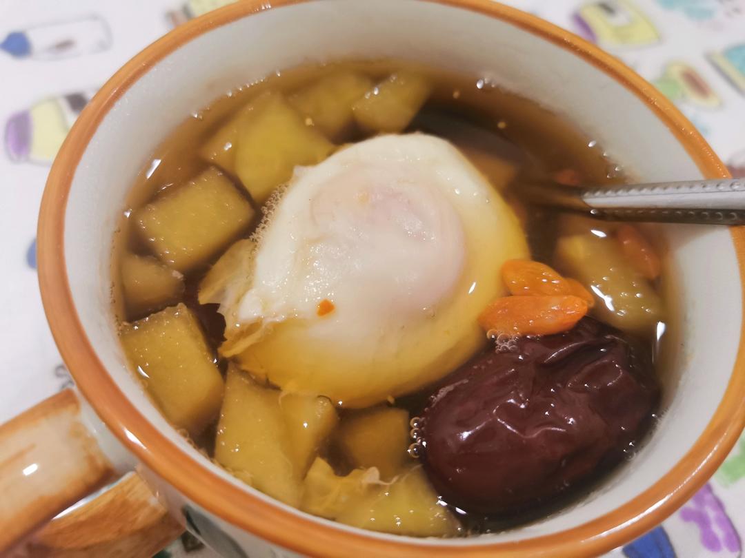 超有效减脂美白-枸杞苹果汤