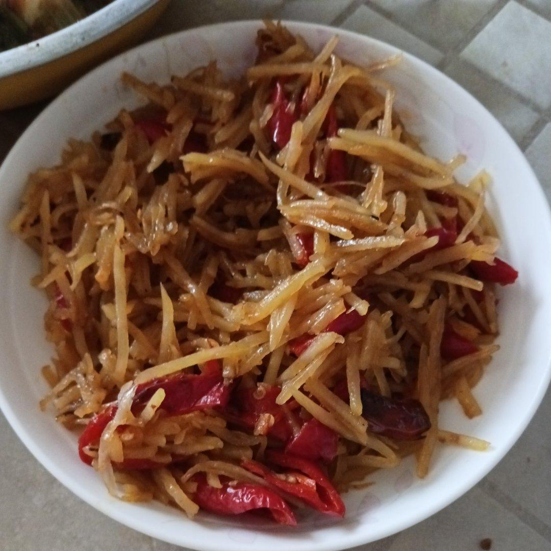 酸辣土豆丝的家常做法 超级下饭