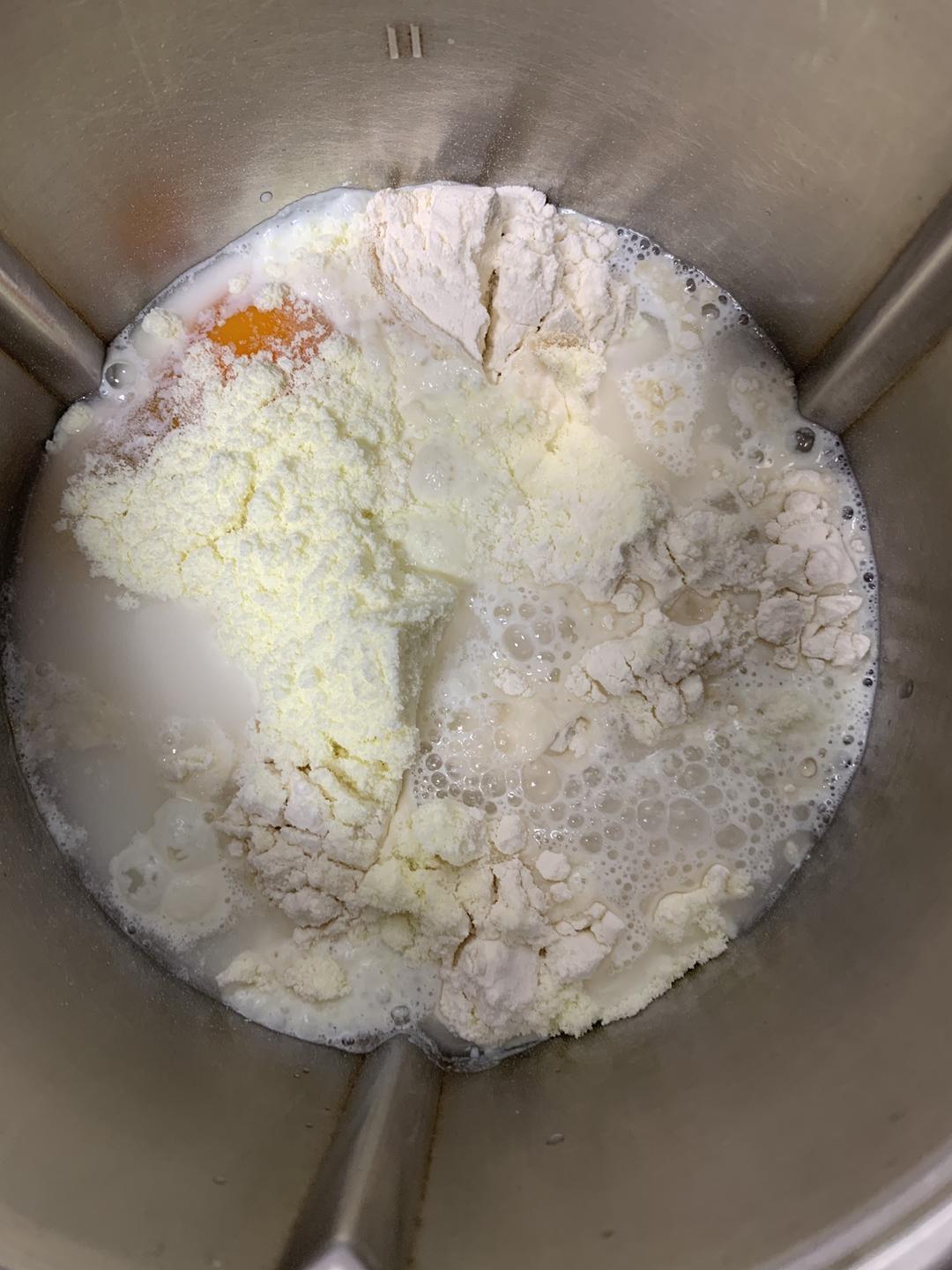 纯奶手撕吐司的做法 步骤1