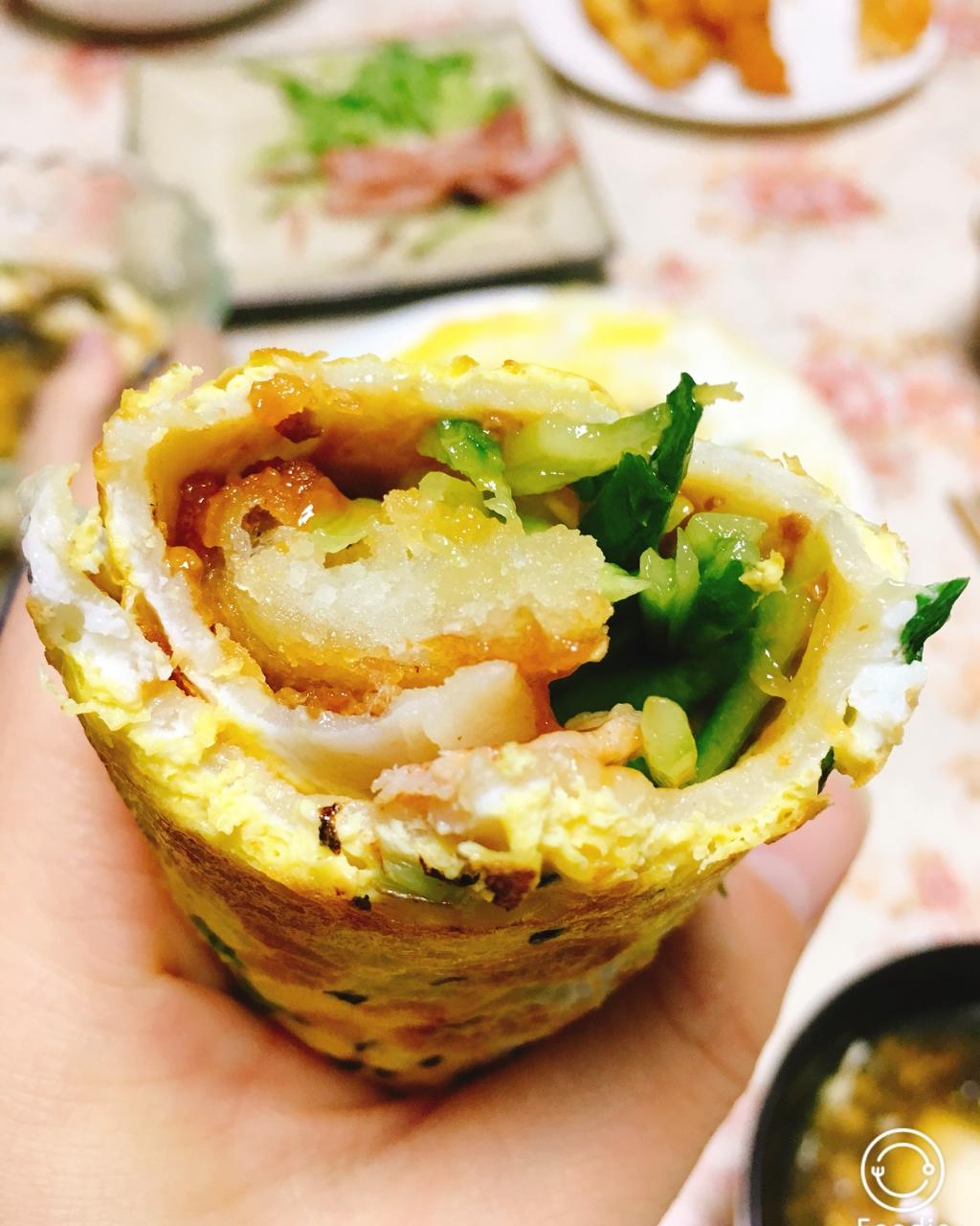 家庭版煎饼果子---快手健康早餐，利用家里现有材料