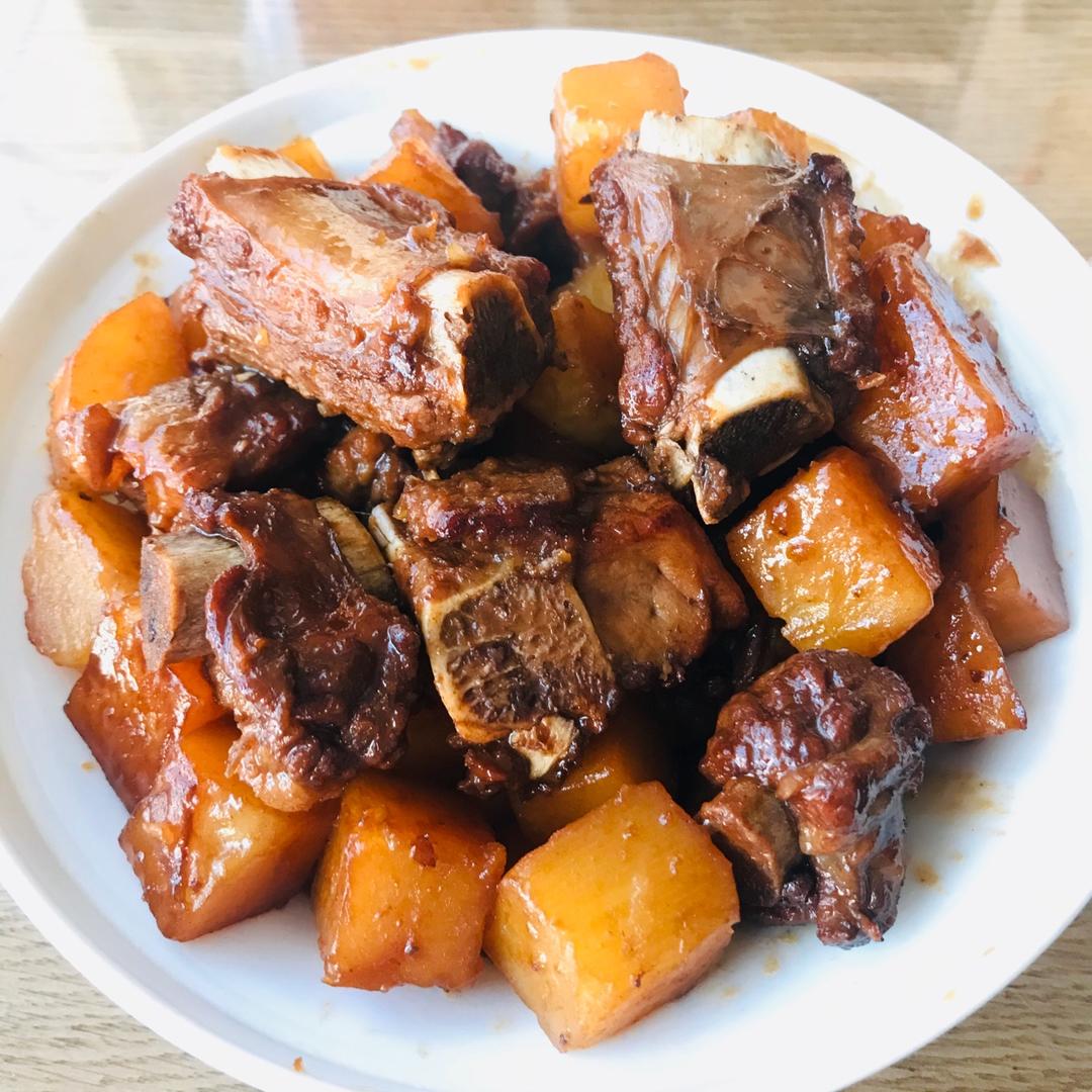土豆炖排骨
