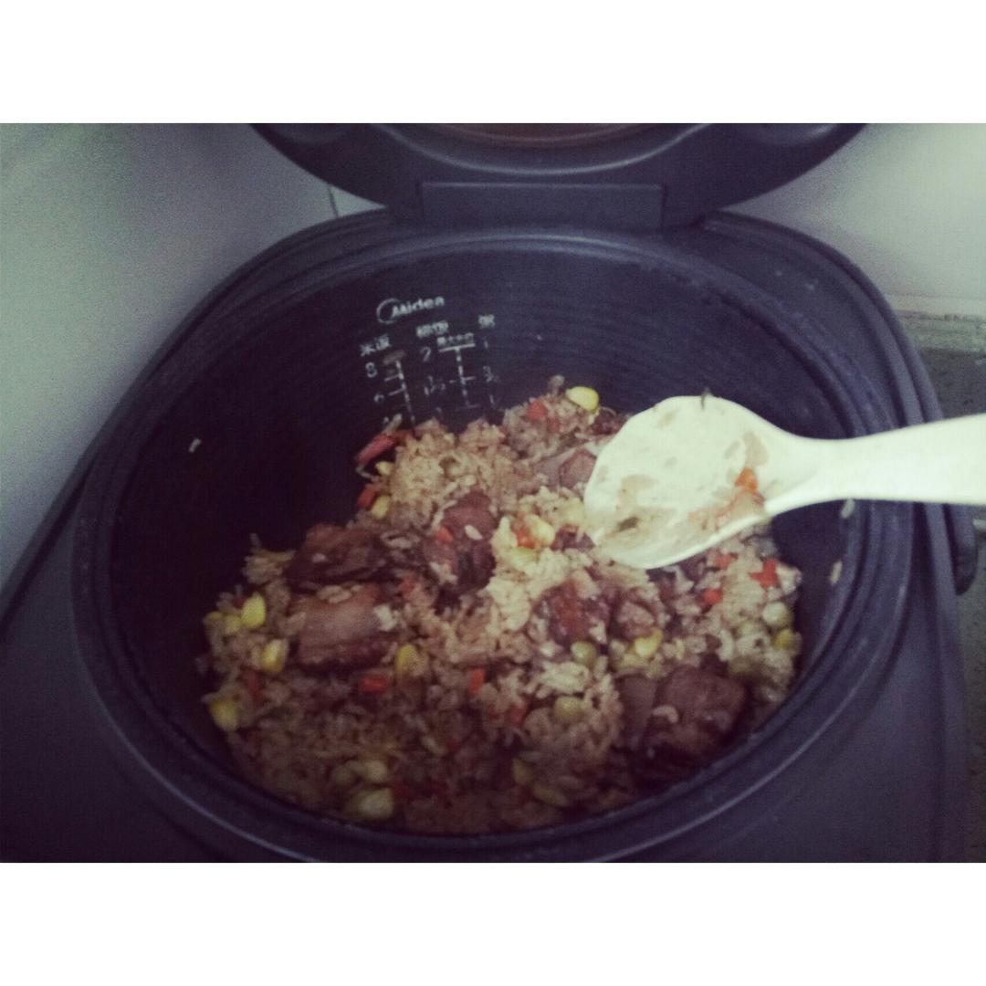 喷香排骨焖饭（爆好吃）