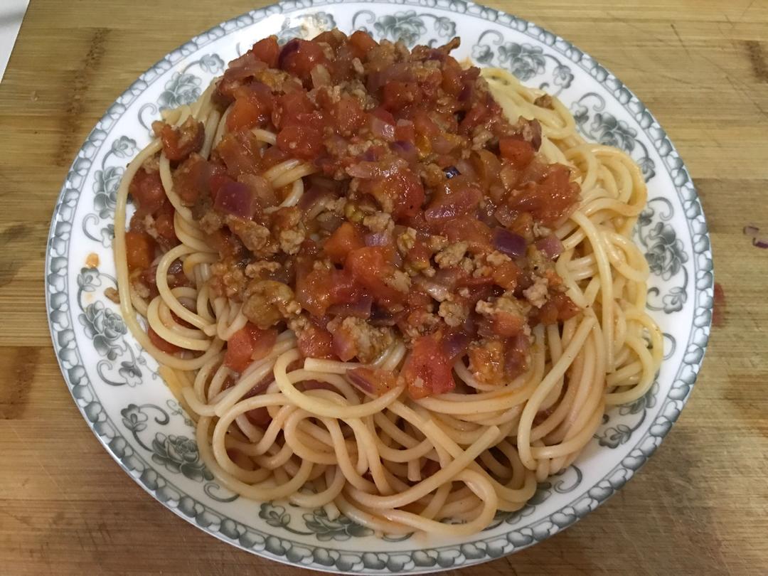 番茄肉酱意大利面