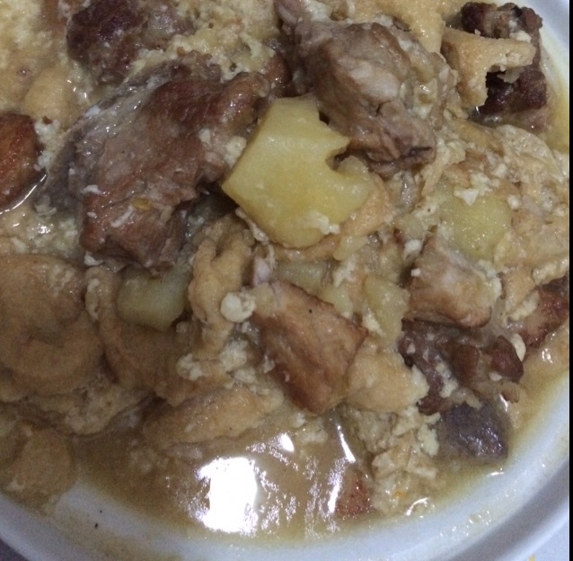 电饭锅土豆红烧肉