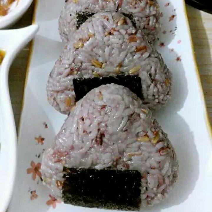 肉松饭团