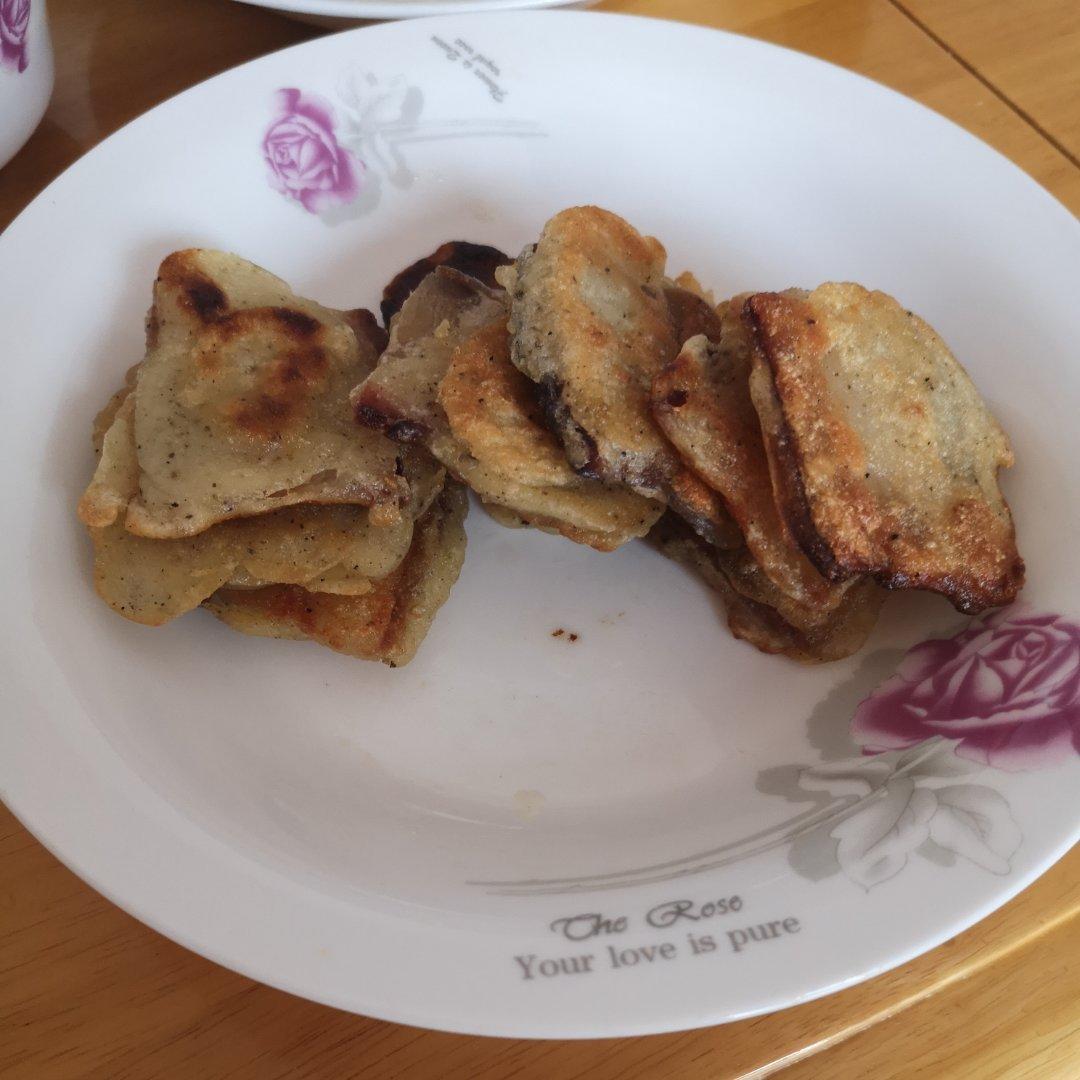 小时候吃过的面煎腊肉