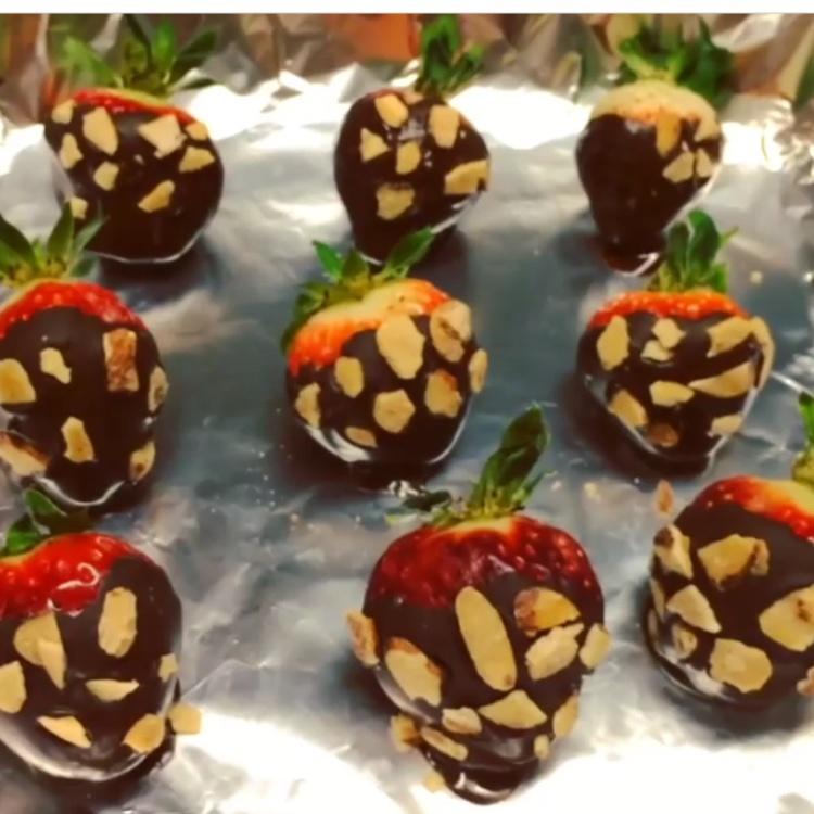 Godiva 草莓蘸巧克力的做法