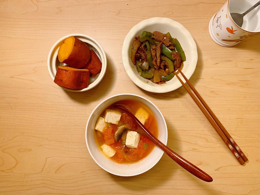 西红柿菌菇豆腐汤