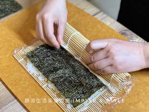 鳕鱼松蟹柳寿司卷的做法 步骤13