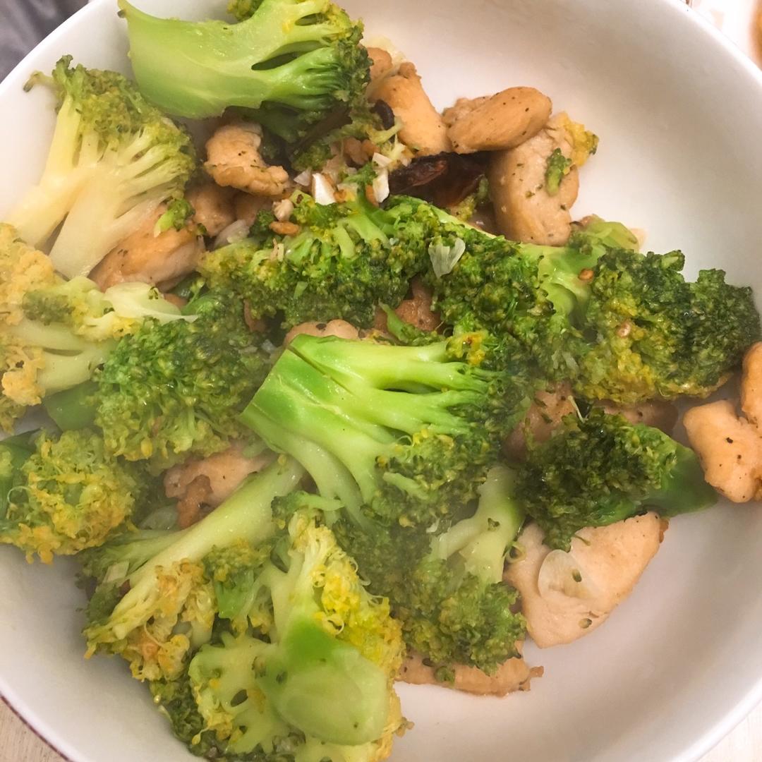 西兰花炒鸡胸肉