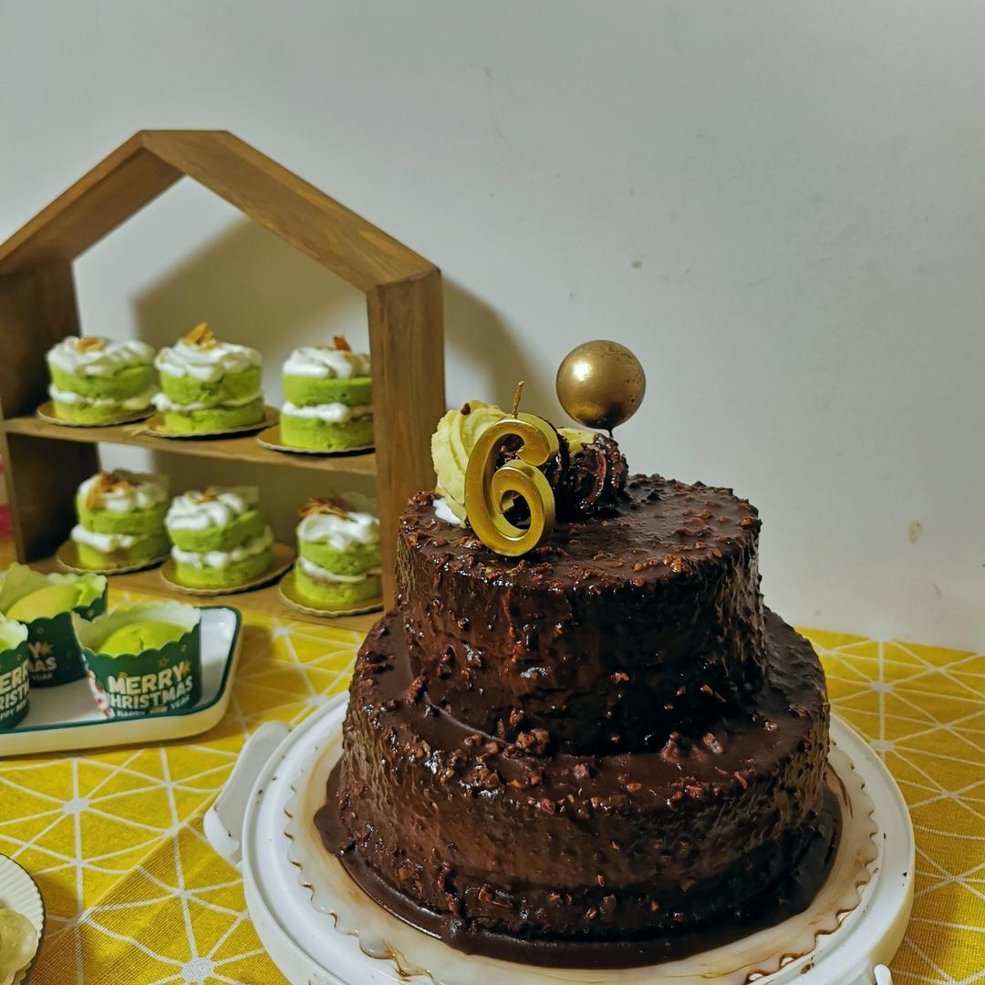 🍫梦龙蛋糕卷. 巧克力脆皮蛋糕卷 by pink-rabbit