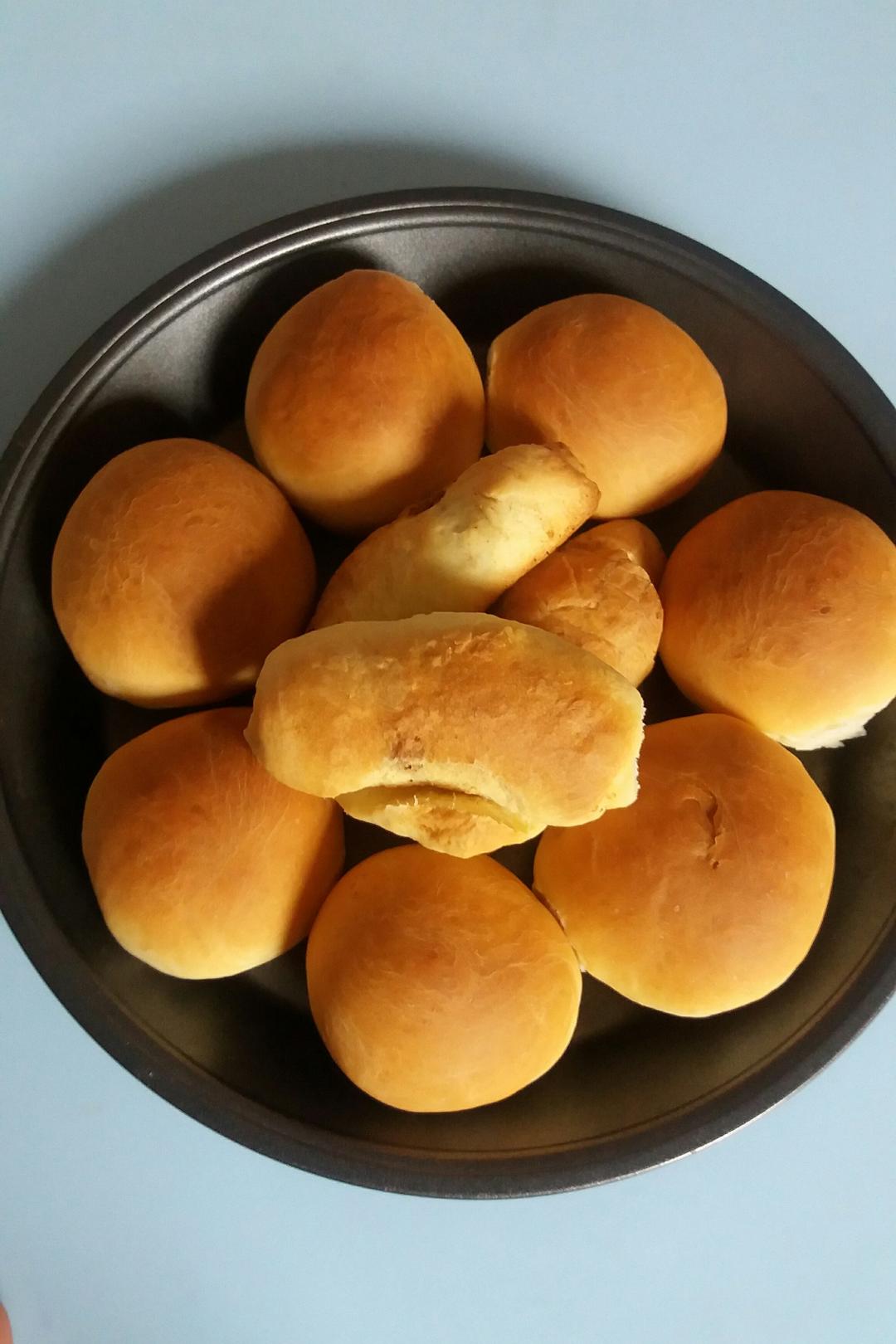 大人小孩都爱不释口的【蜂蜜牛奶小餐包】