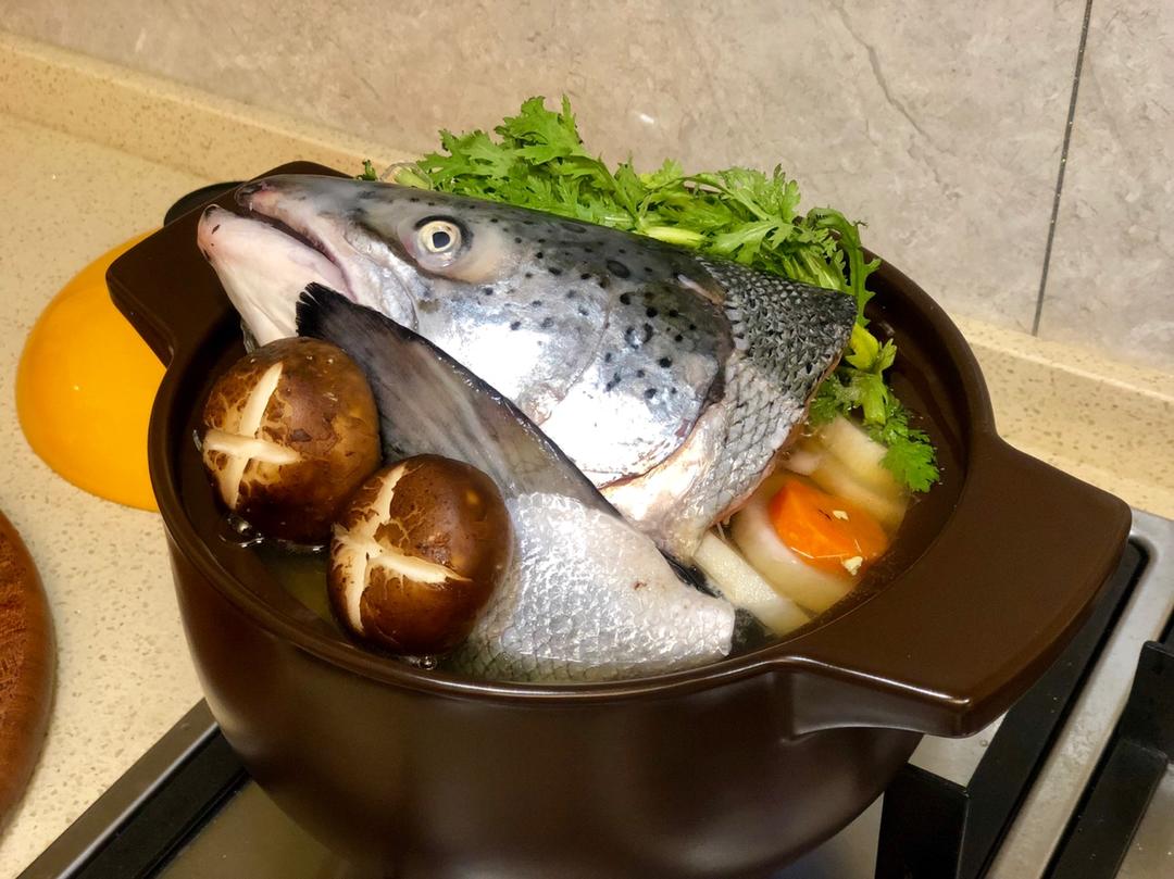 三文鱼头味增火锅