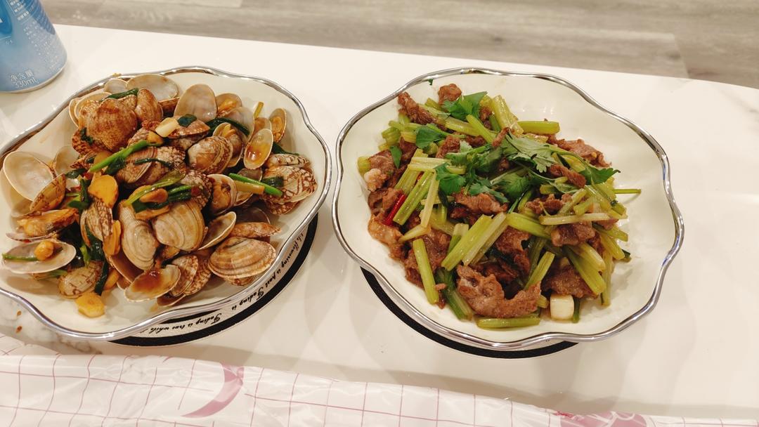 小炒黄牛肉，肉嫩味香！太好吃了简直是米饭杀手！