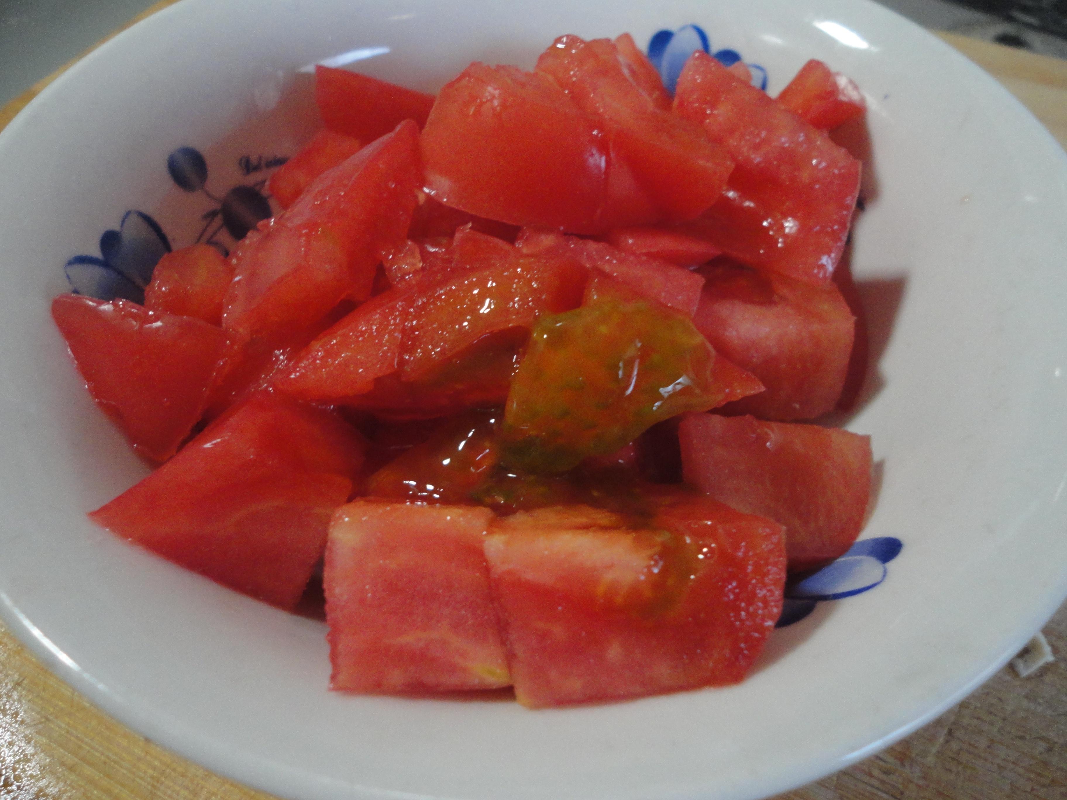 西红柿烧豆腐的做法 步骤2