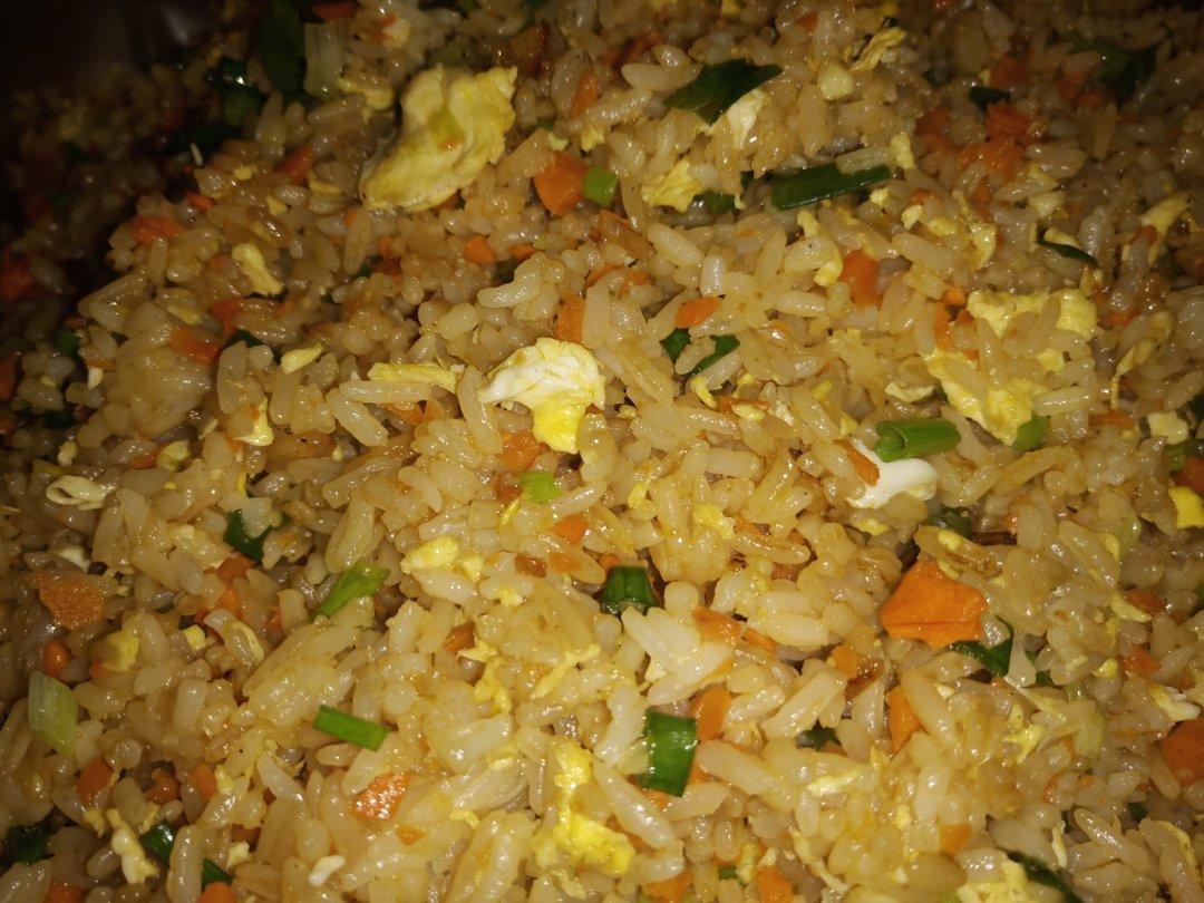 肉沫鸡蛋炒饭