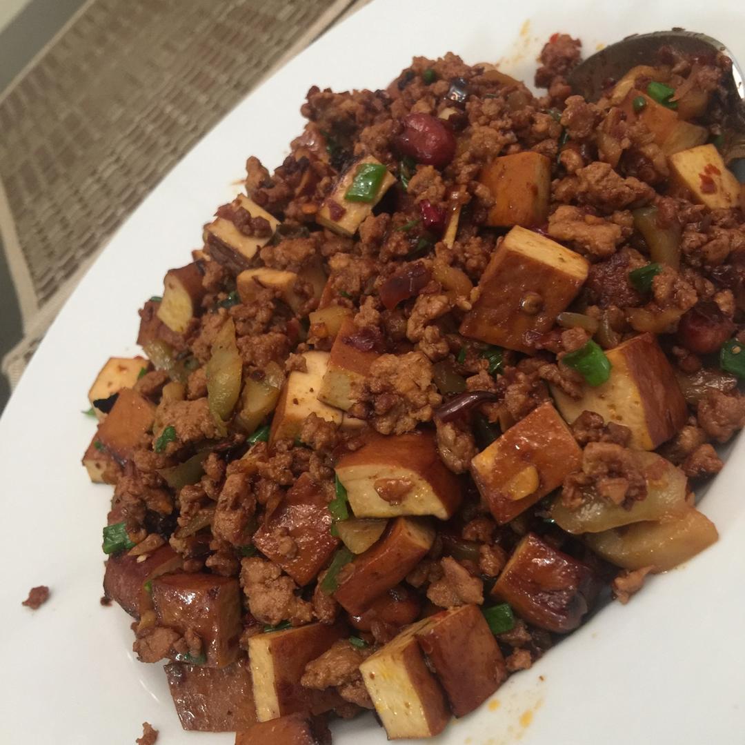 下饭神器---老干妈炒香干