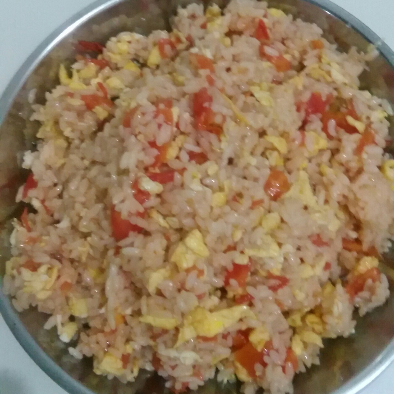 西红柿菜叶蛋炒饭