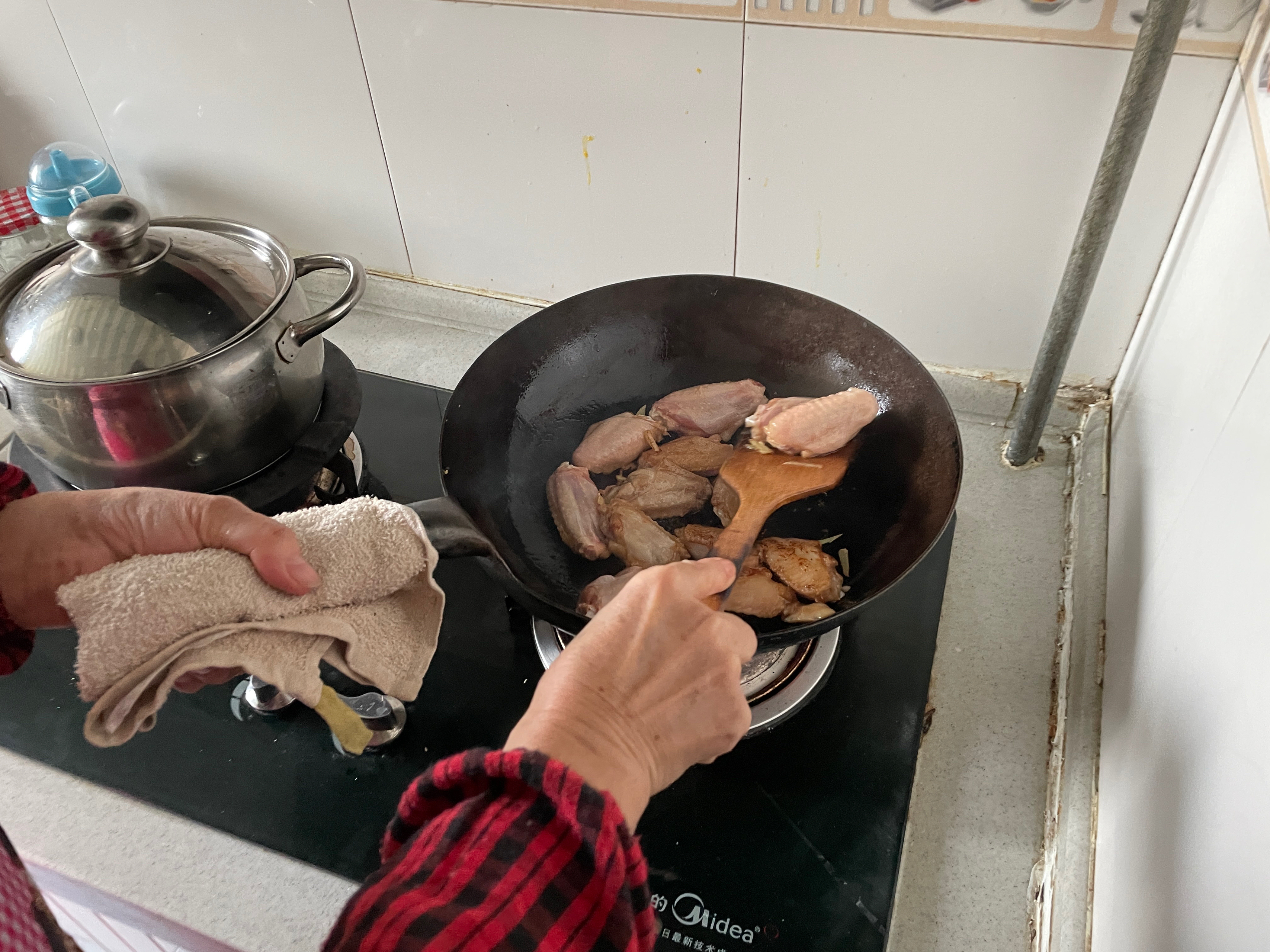 阿婆烧鸡翅的做法 步骤1