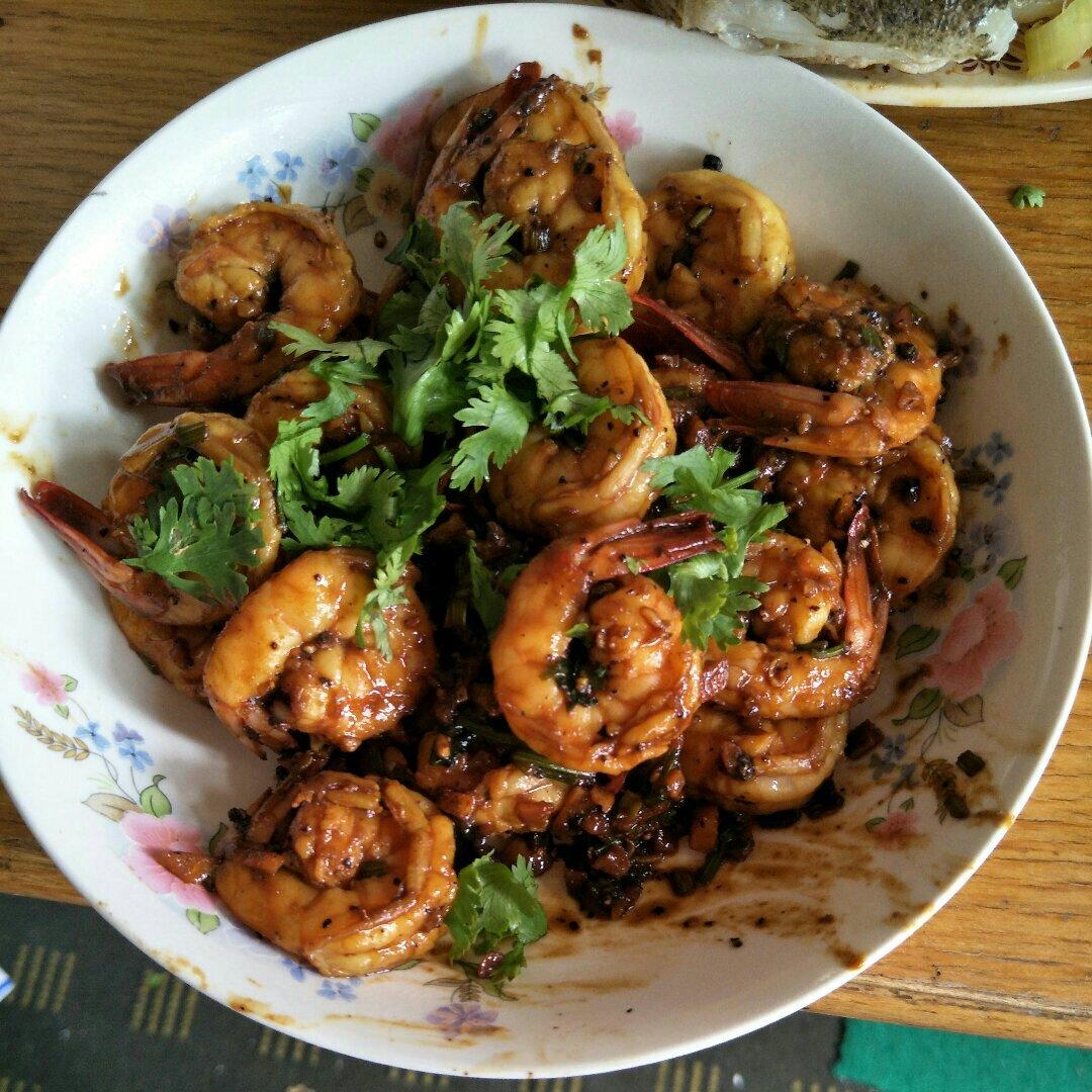 大蒜胡椒虾｜一条视频