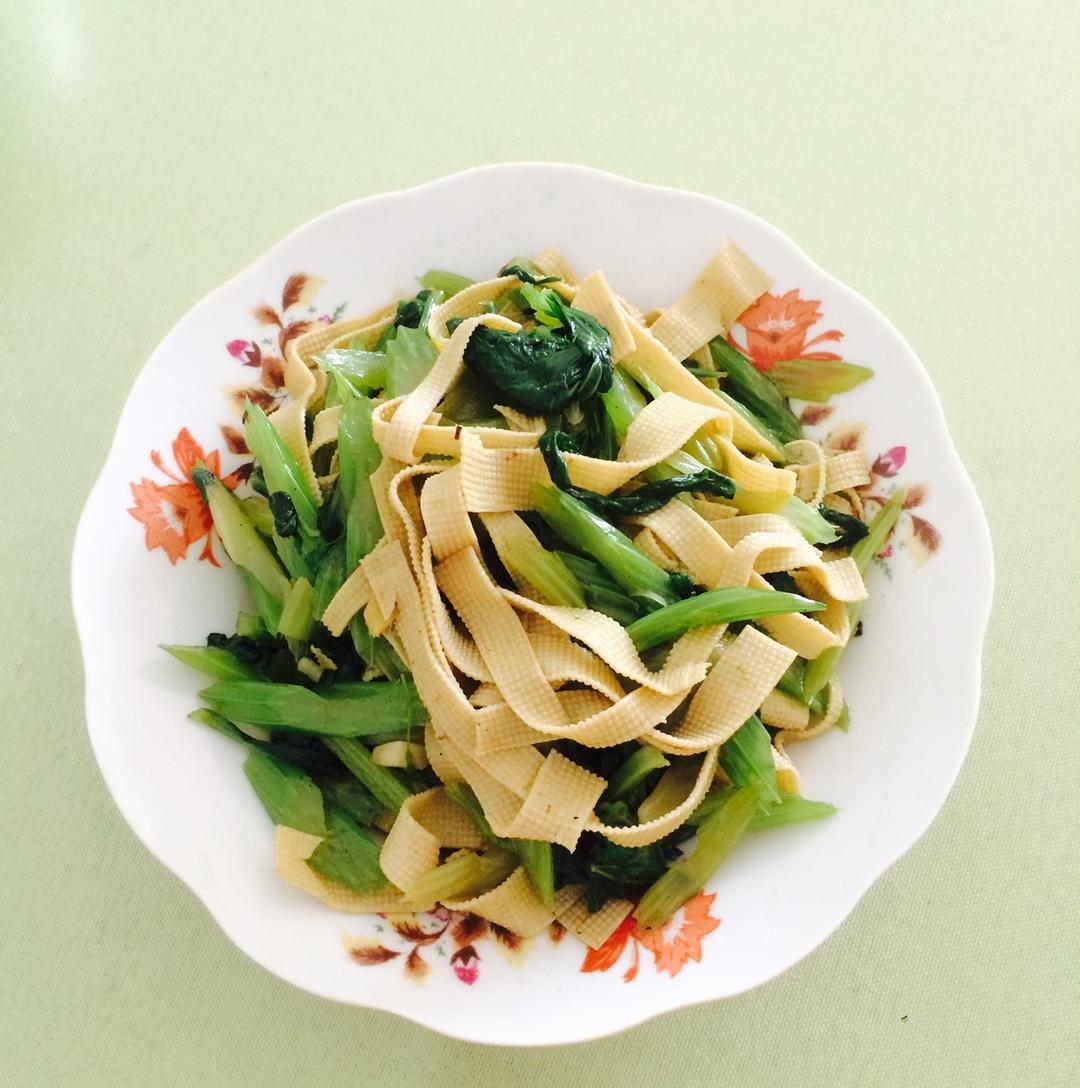 芹菜炒香干