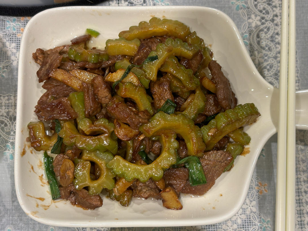 耗油苦瓜炒牛肉