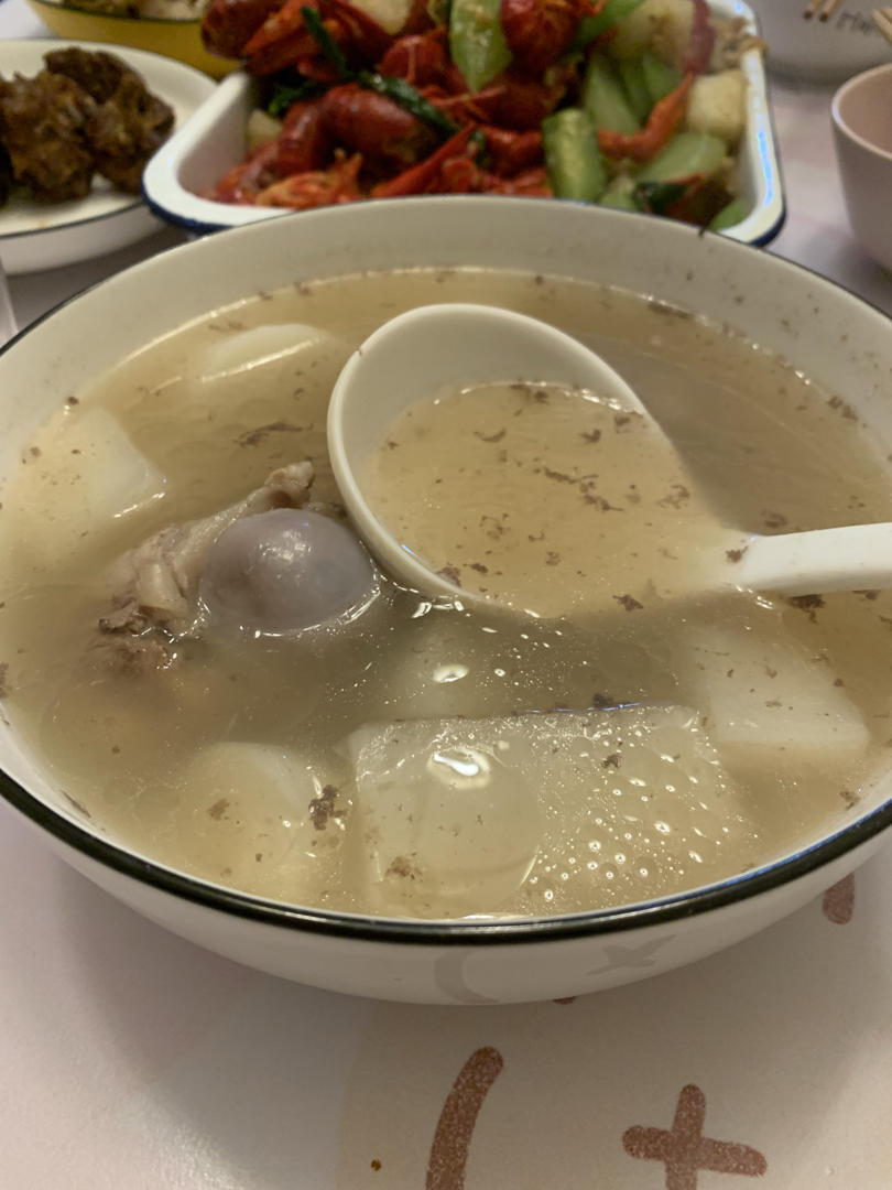 清炖羊骨汤