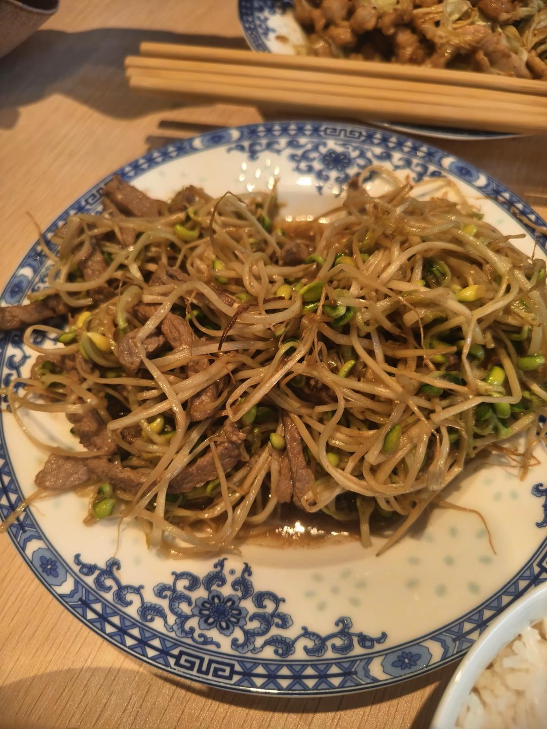 豆芽炒肉丝