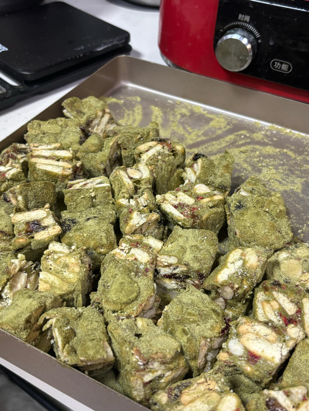 一次成功❗️抹茶草莓雪花酥～爆好吃的网红小零食！