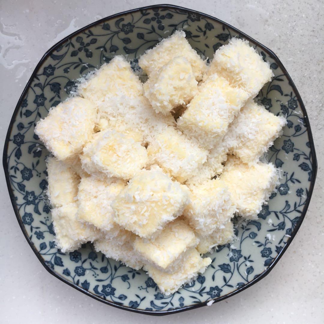 椰蓉牛奶小方