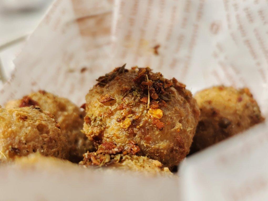 香酥豆腐丸子（外酥里嫩）