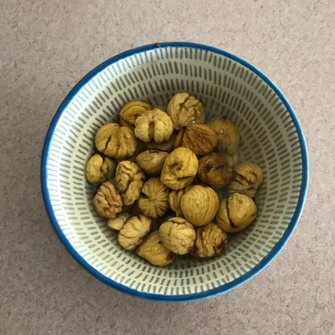 堂妈教你巧剥栗子壳