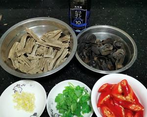 轻盐素菜🍲腐竹烧木耳的做法 步骤1
