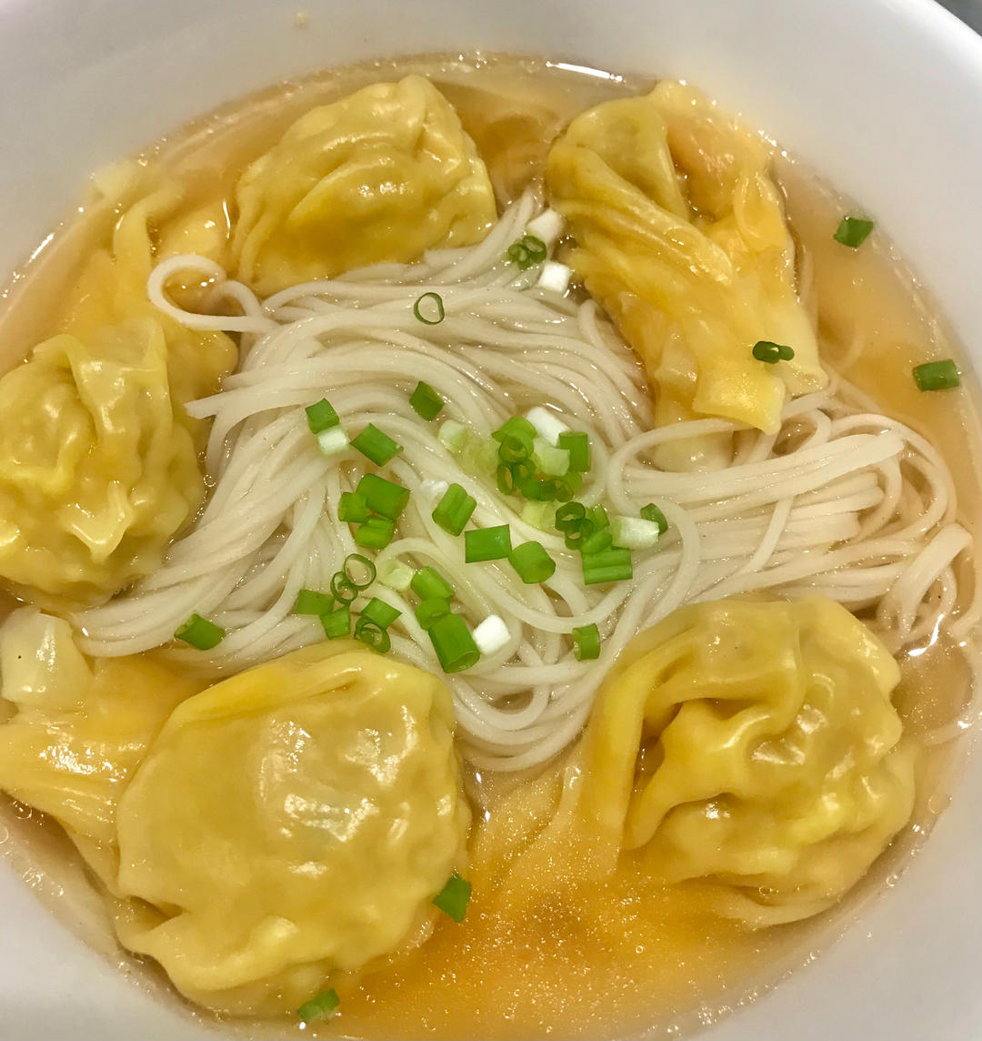 经典港式鲜虾云吞面