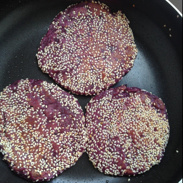 紫薯芝香糯米饼