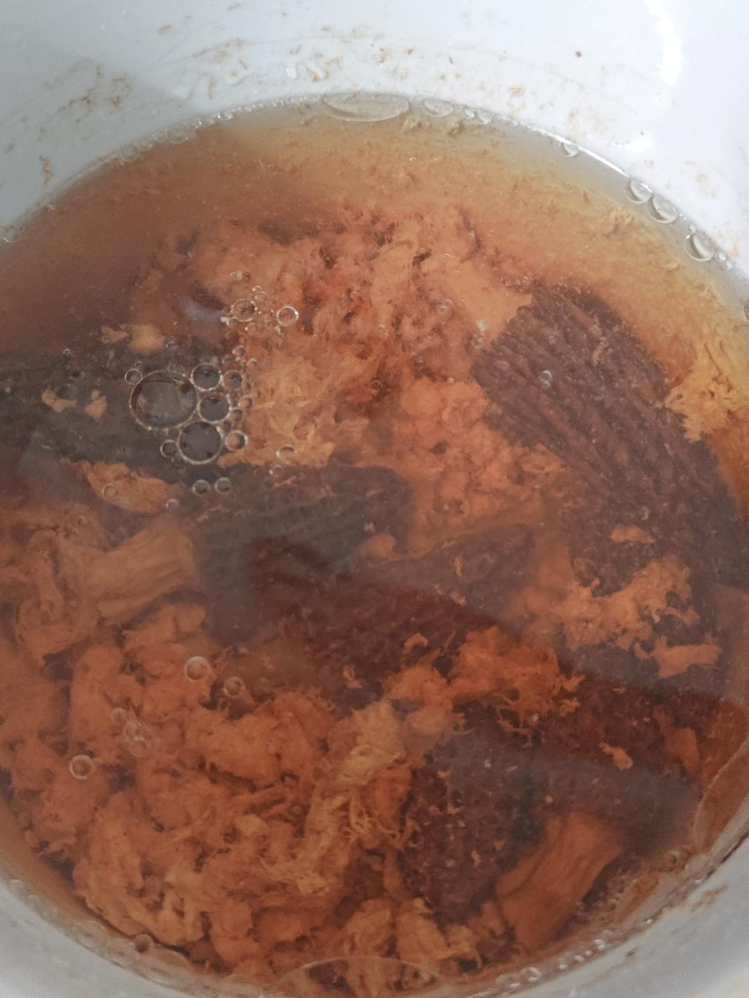 蒸羊肚菌瘦肉汤