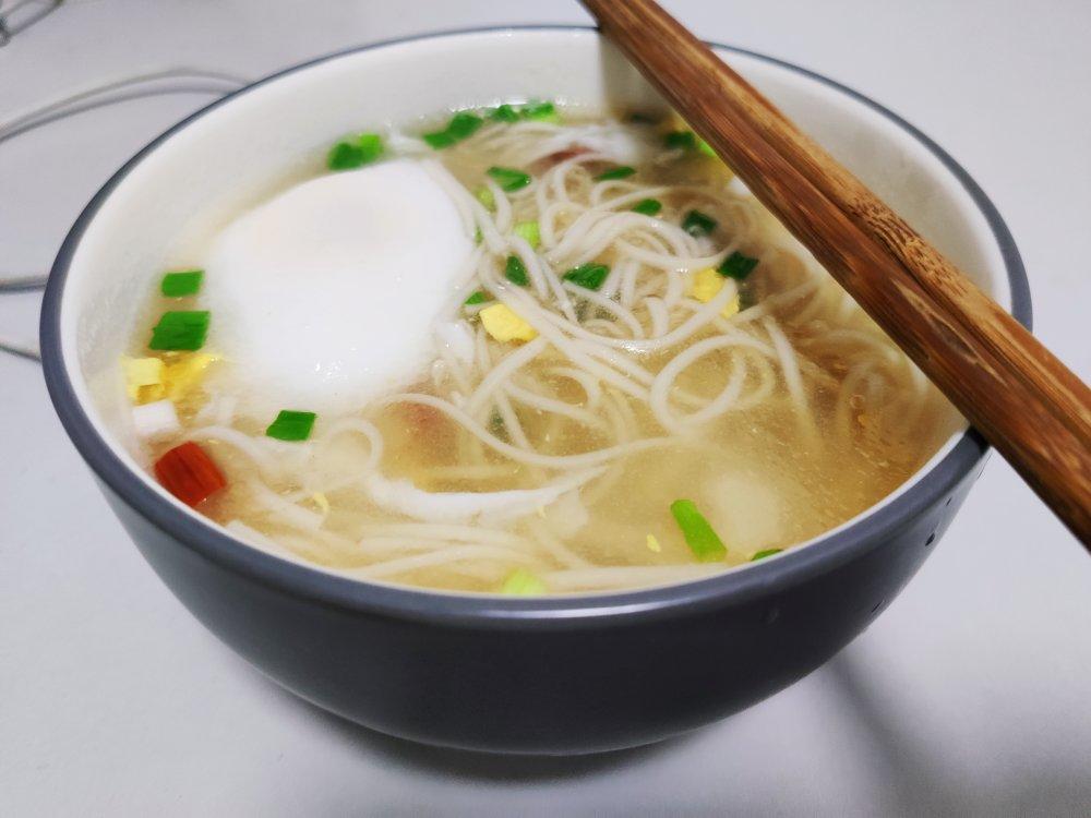 清汤挂面-香而不腻，方便快捷