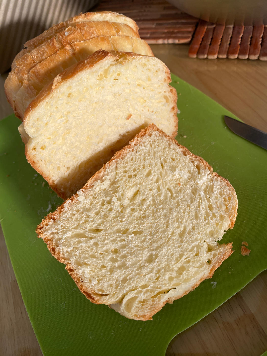 新手也能轻松做吐司，不需要厨师机，全手工揉面10分钟出手套膜