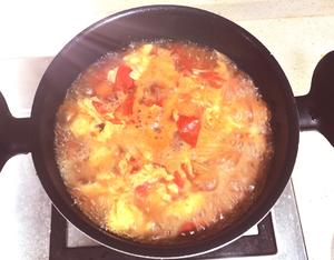 西红柿土豆鸡蛋粉丝汤的做法 步骤7
