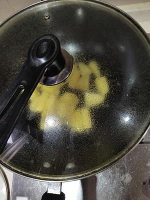西红柿土豆鸡蛋粉丝汤的做法 步骤6