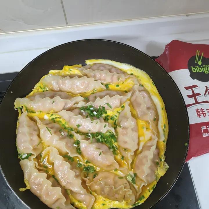 十分钟快手菜抱蛋煎饺（速冻饺子）