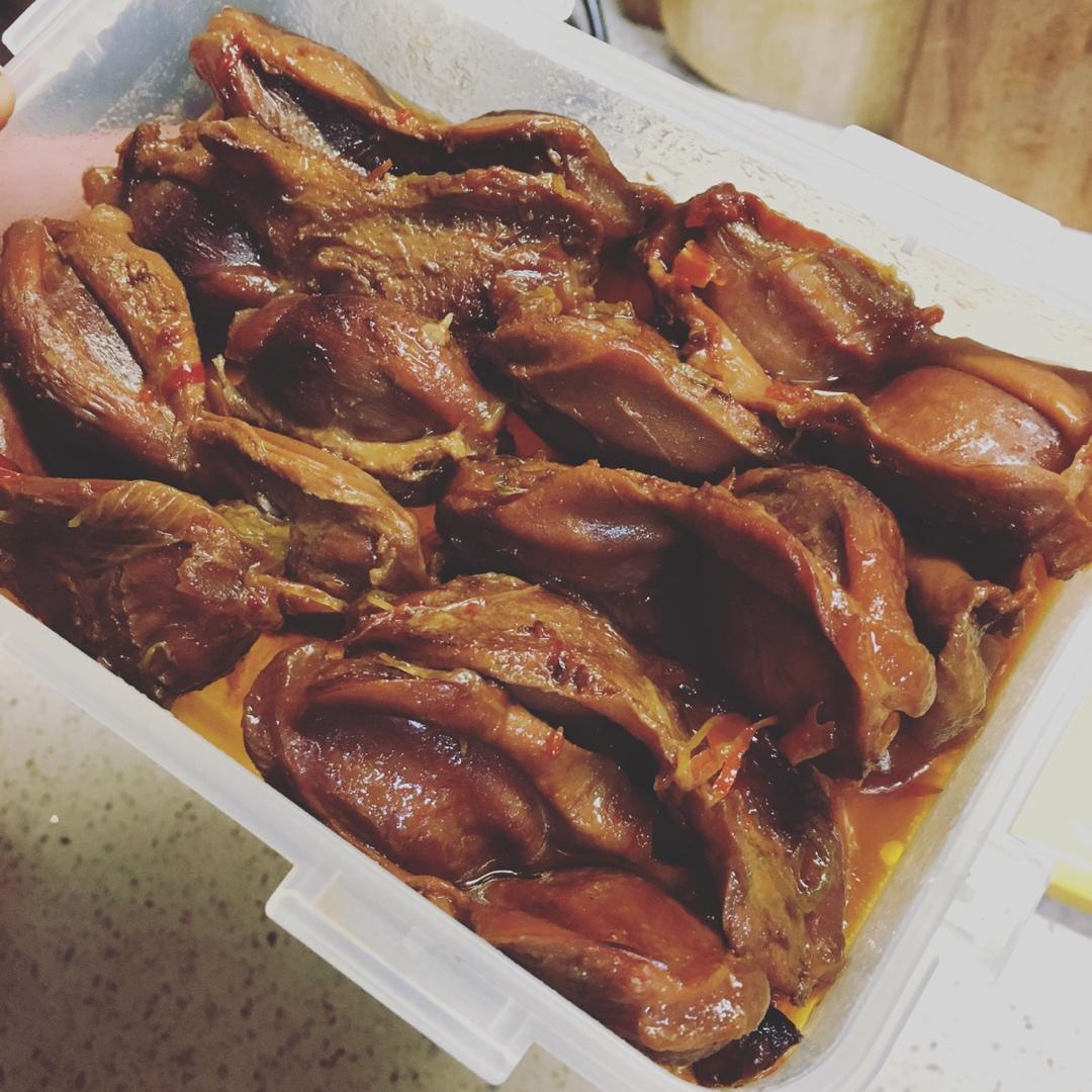 传统家乡卤味（卤五花肉、鸡爪、鸭胗等）