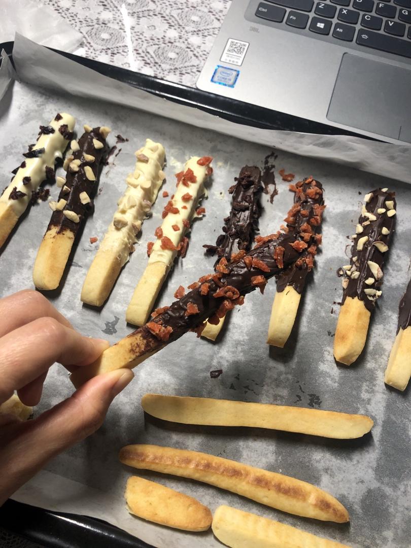 给孩子的零食，巧克力棒