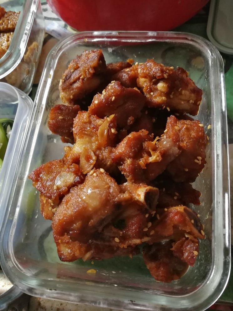 完美复刻中餐厅38块钱一份的椒盐排骨，骨香肉烂，好吃到吮手指