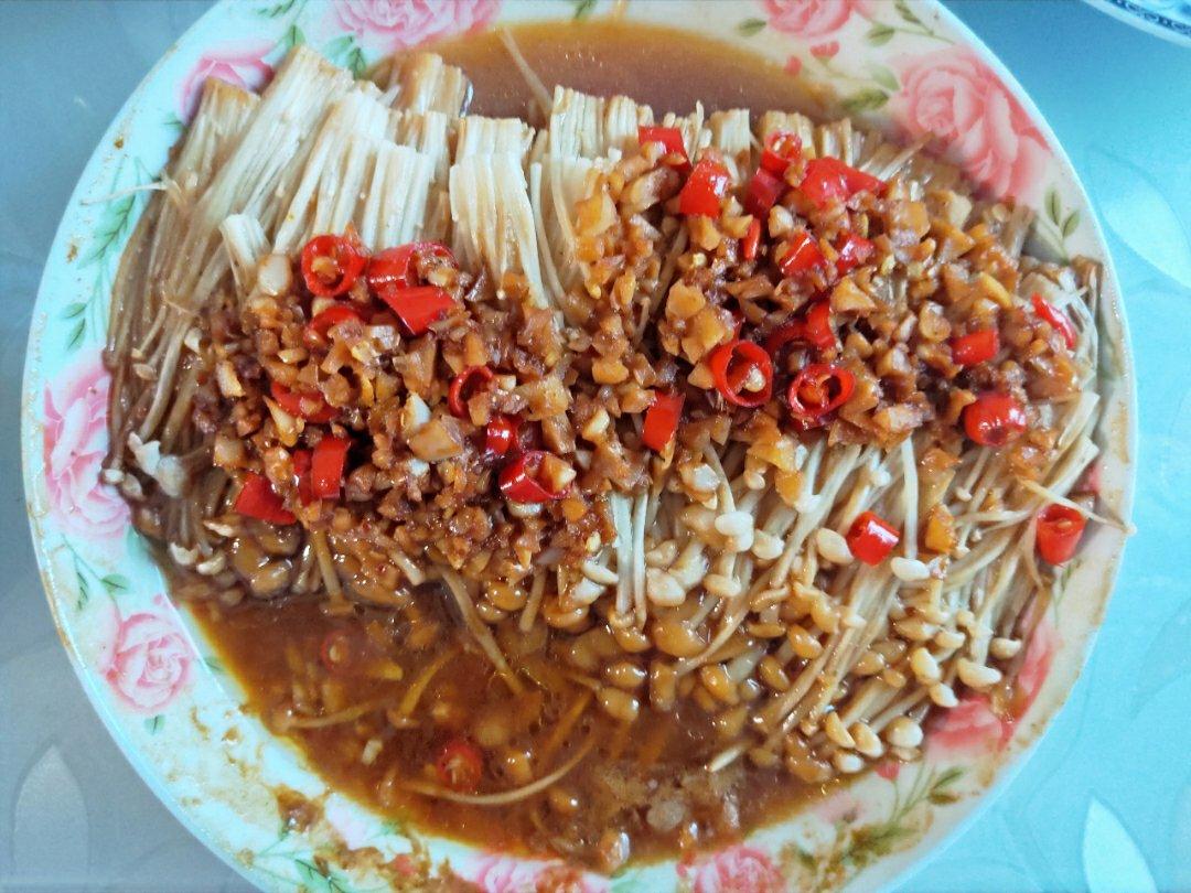 剁椒金针菇