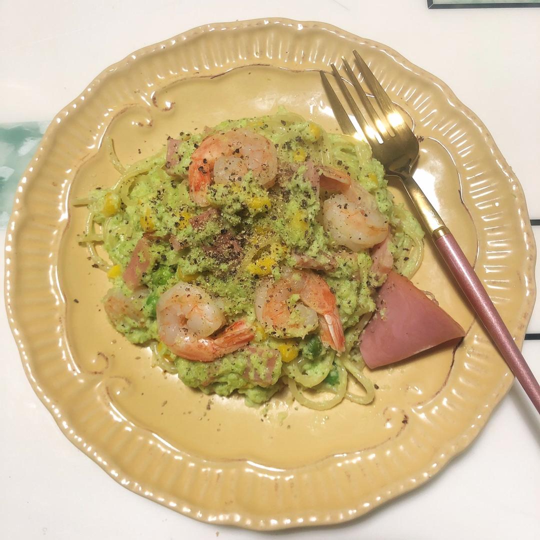 虾仁牛油果意面