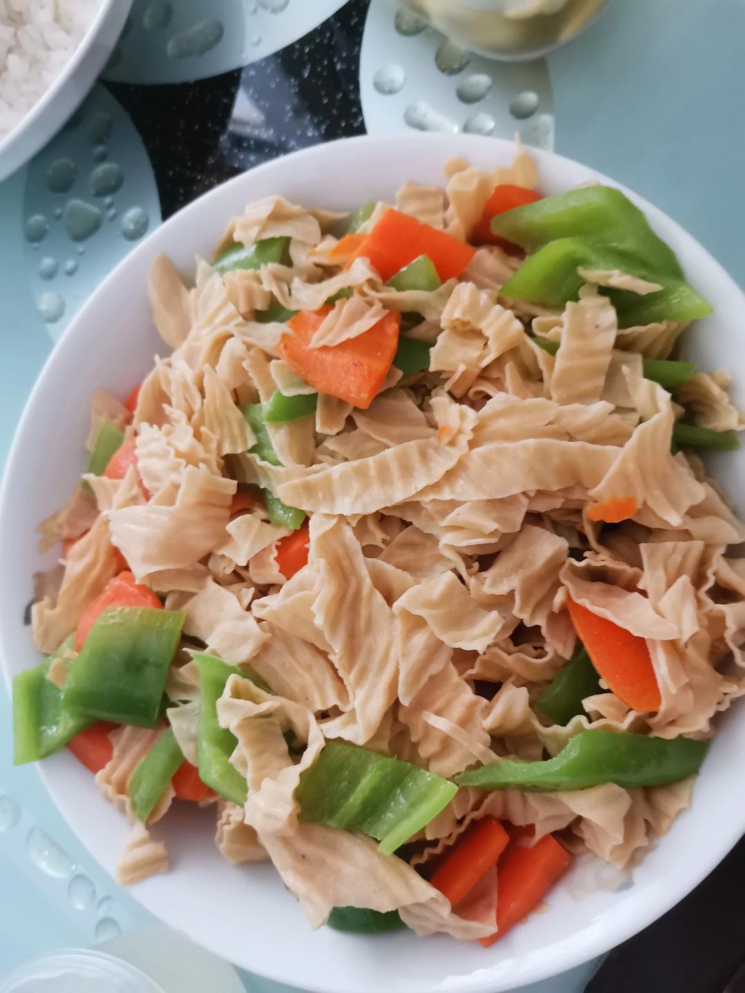 青椒炒豆皮