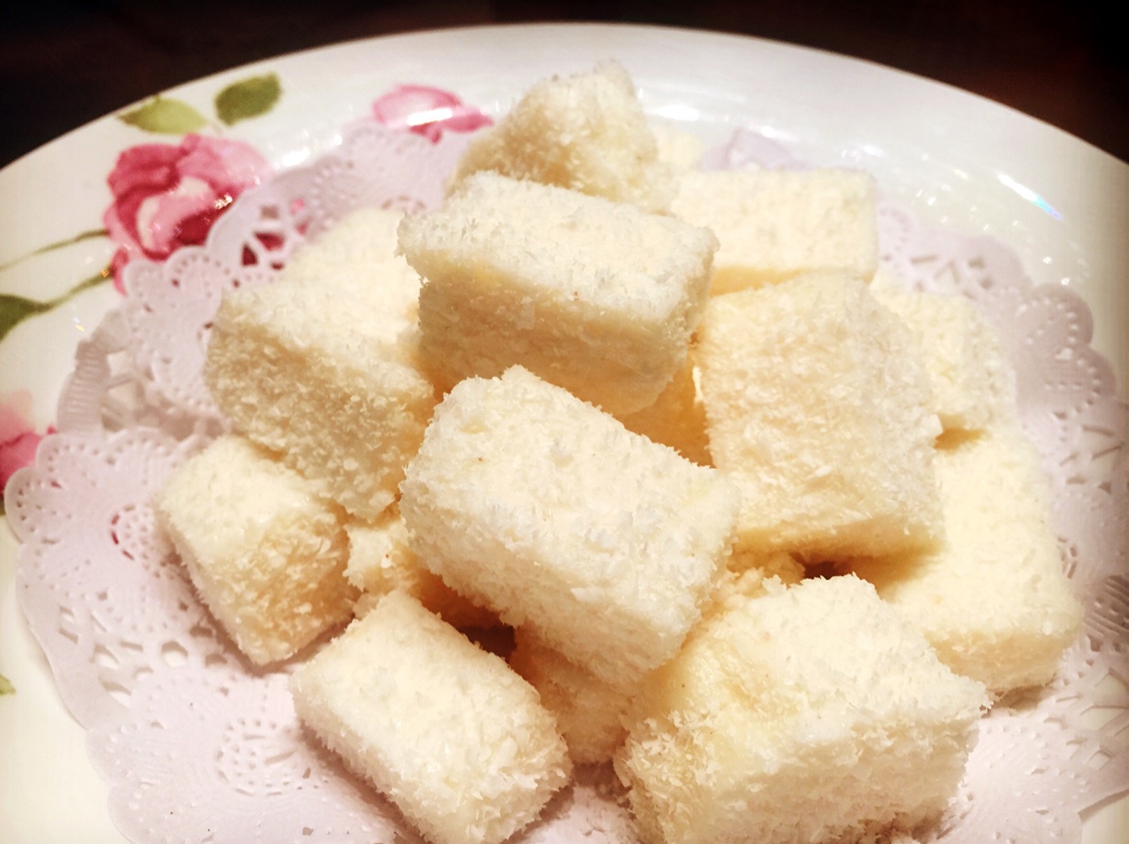 完胜85度C牛奶椰丝小方