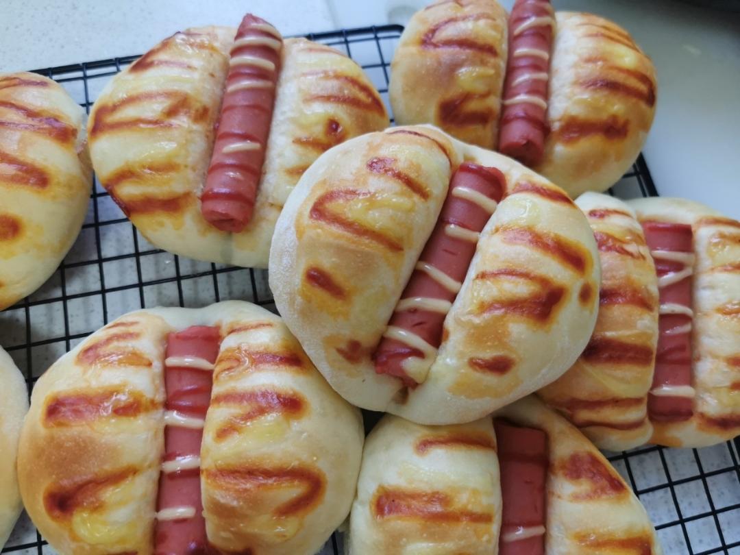 软fufu的经典肉松肠仔包